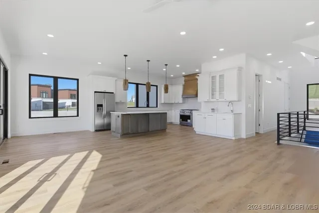 $2,699,000 | 6 Frst Lk Circle, Lake Ozark, MO 65049