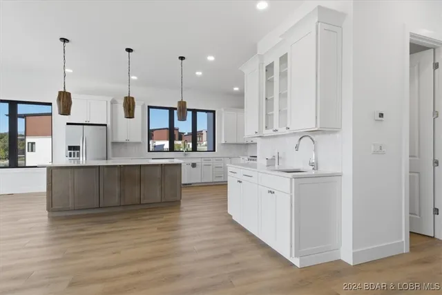 $2,699,000 | 6 Frst Lk Circle, Lake Ozark, MO 65049