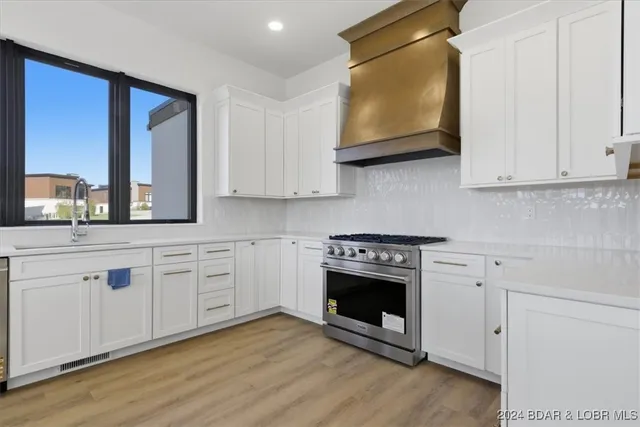 $2,699,000 | 6 Frst Lk Circle, Lake Ozark, MO 65049