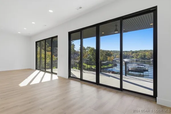 $2,599,900 | 6 Frst Lk Circle, Lake Ozark, MO 65049