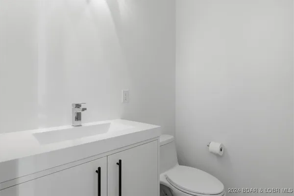 $2,599,900 | 6 Frst Lk Circle, Lake Ozark, MO 65049