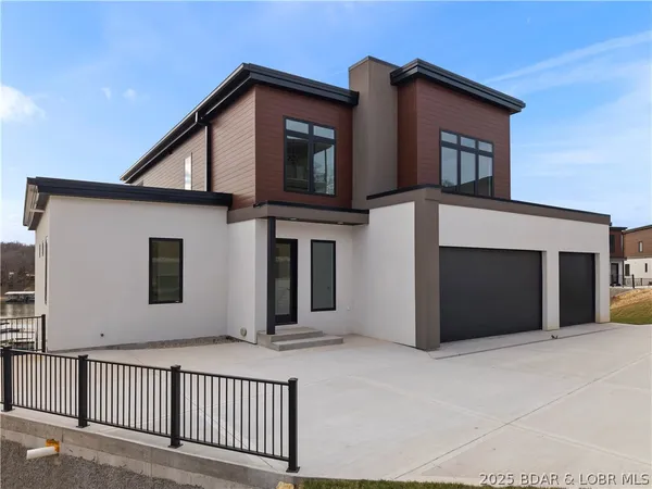 $2,599,900 | 6 Frst Lk Circle, Lake Ozark, MO 65049
