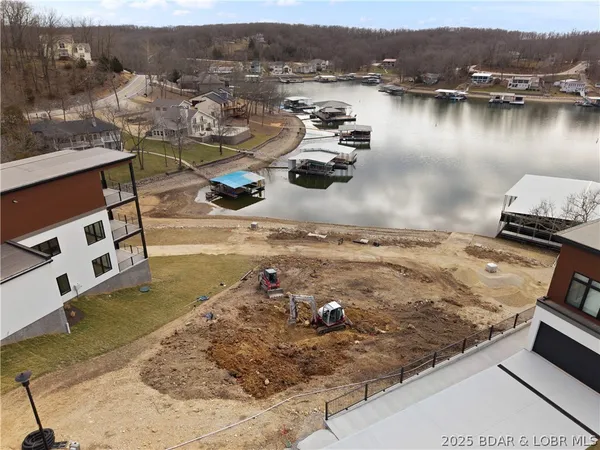 $2,599,900 | 6 Frst Lk Circle, Lake Ozark, MO 65049