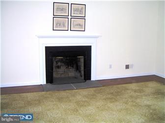 2533 Eaton Road Wilmington, DE 19810 - Photo 2 of 12 Living Room