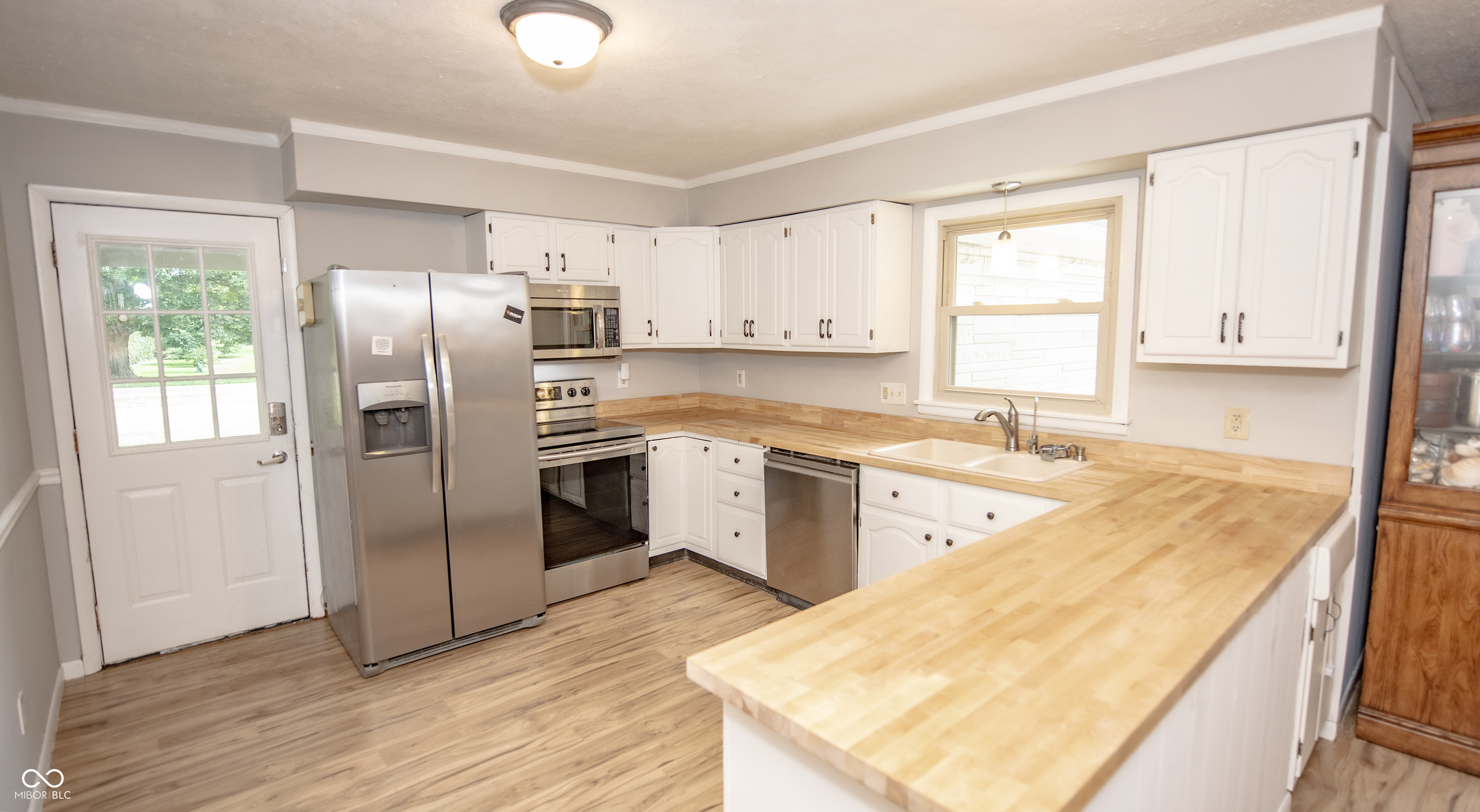 9895 Haverstick Road Carmel, IN 46280 - Photo 10 of 58