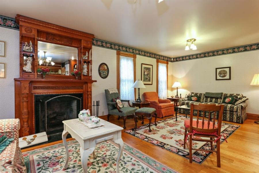 9781 Hills Road Baroda, MI 49101 - Photo 2 of 15 Living Room