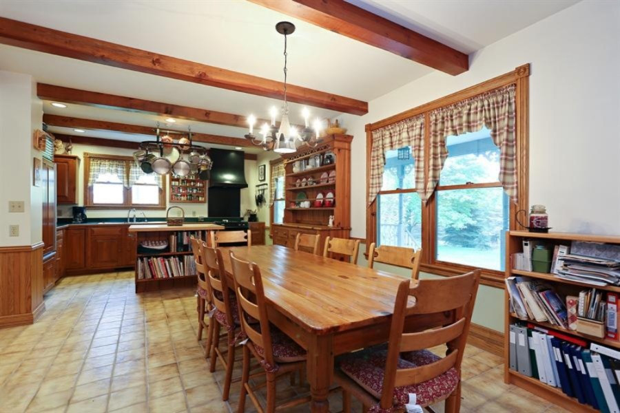9781 Hills Road Baroda, MI 49101 - Photo 5 of 15 Kitchen/Dining