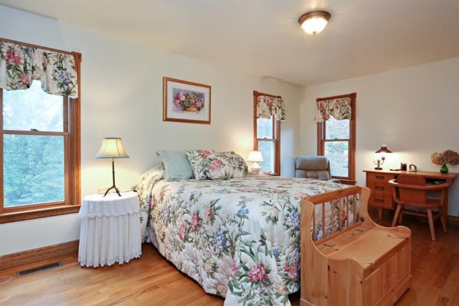 9781 Hills Road Baroda, MI 49101 - Photo 10 of 15 2nd Bedroom