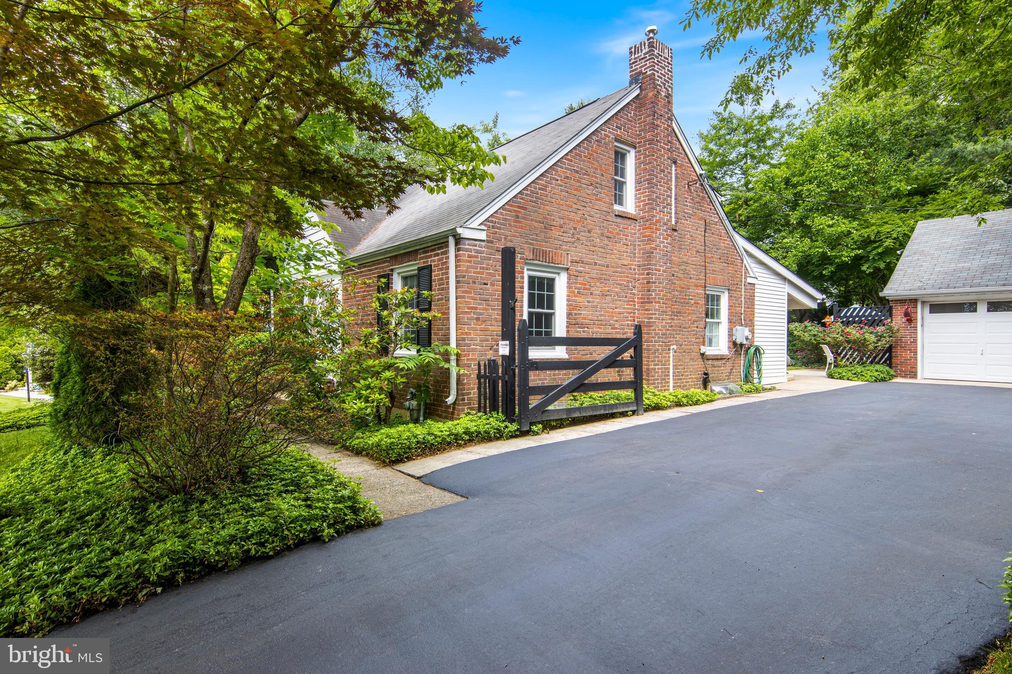 343 McMull Drive Wayne, PA 19087 - Photo 3 of 31