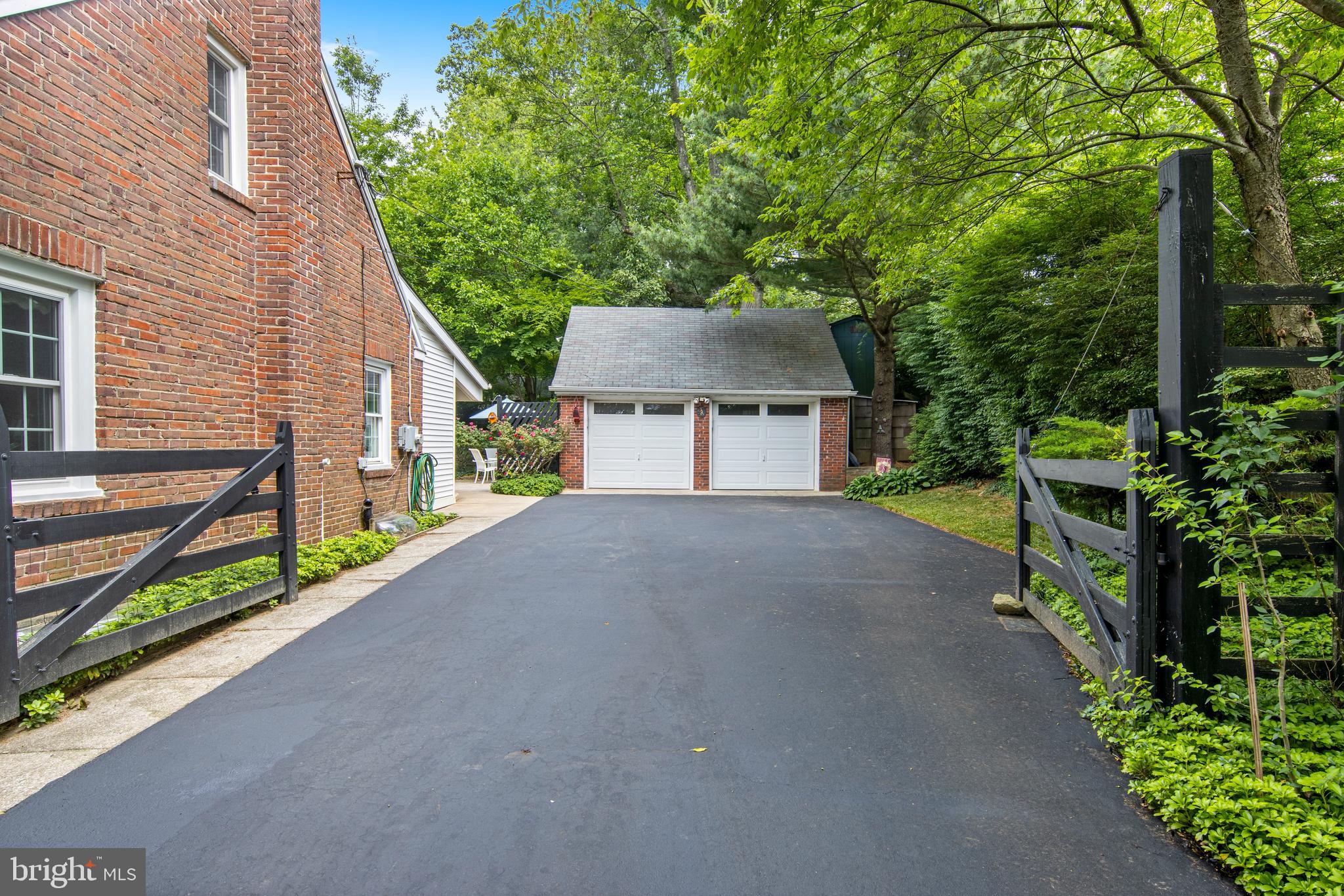 343 McMull Drive Wayne, PA 19087 - Photo 5 of 31