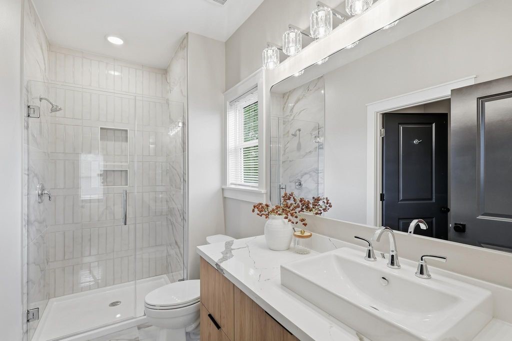 4723 Mallow Street, Unit B Houston, TX 77033 - Photo 19 of 27