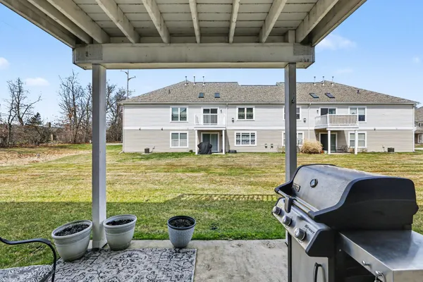 $325,000 | 716 Cobblestone Way, Chelsea, MI 48118
