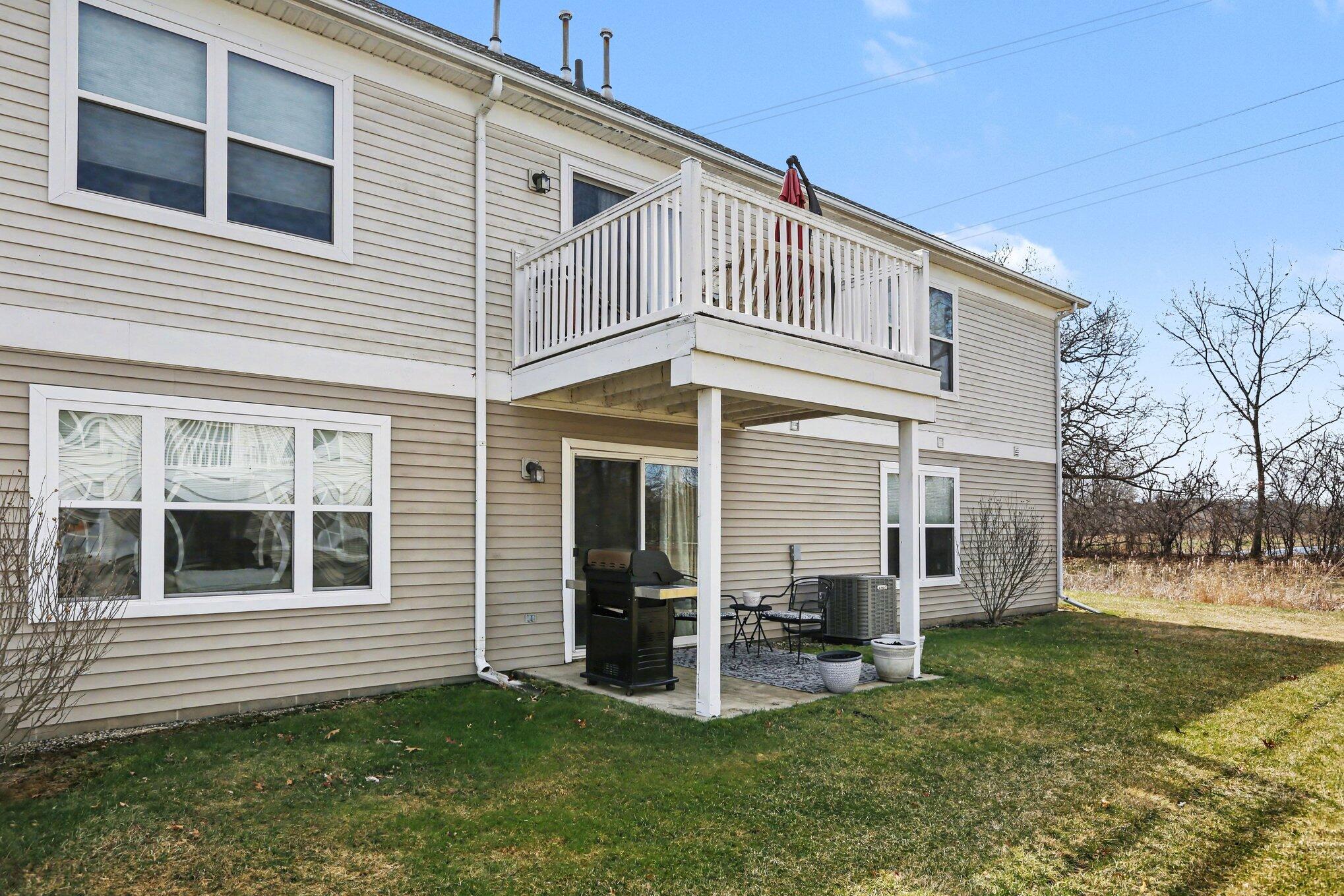 716 Cobblestone Way Chelsea, MI 48118 - Photo 21 of 29 023_file_5931