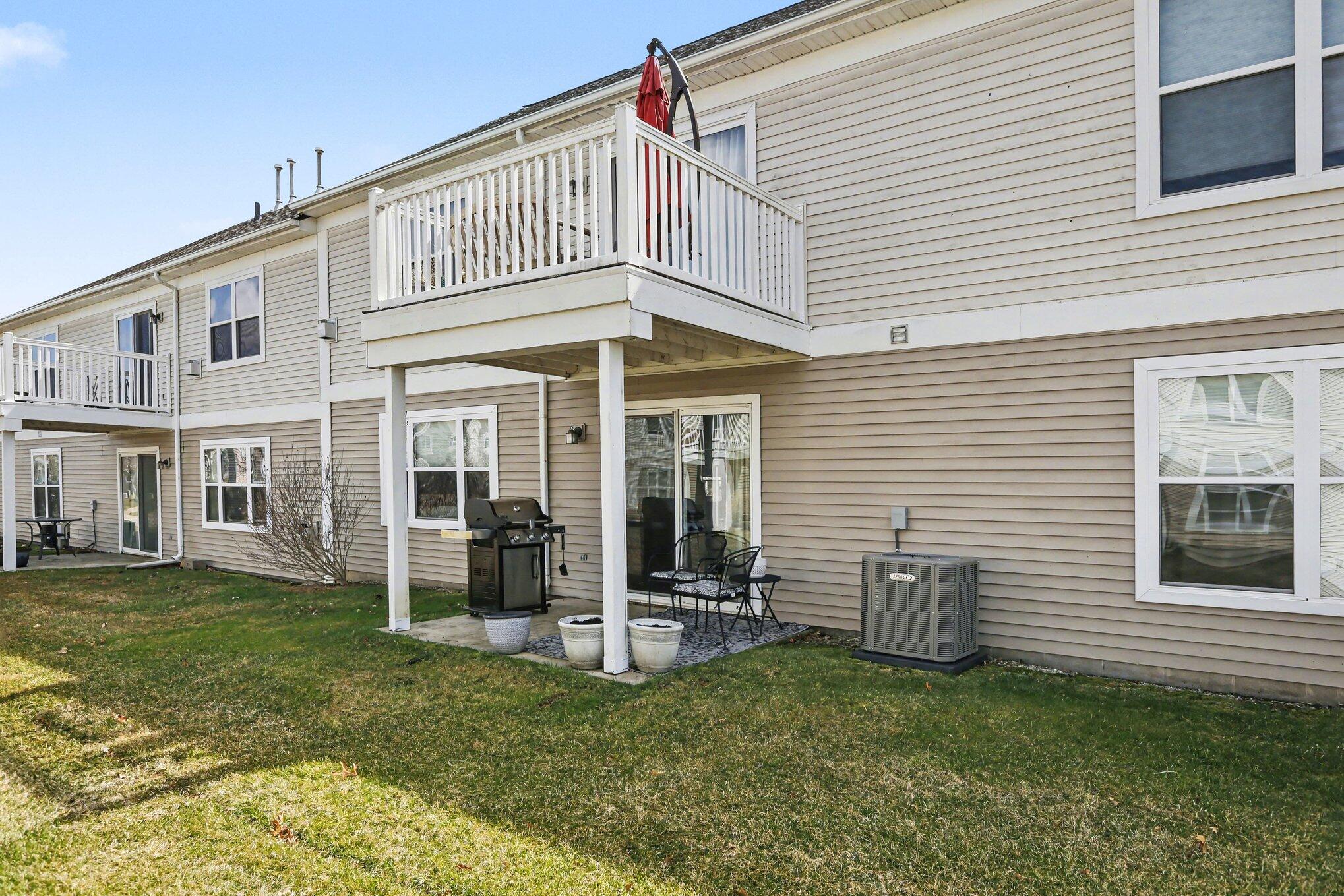 716 Cobblestone Way Chelsea, MI 48118 - Photo 22 of 29 024_file_1352