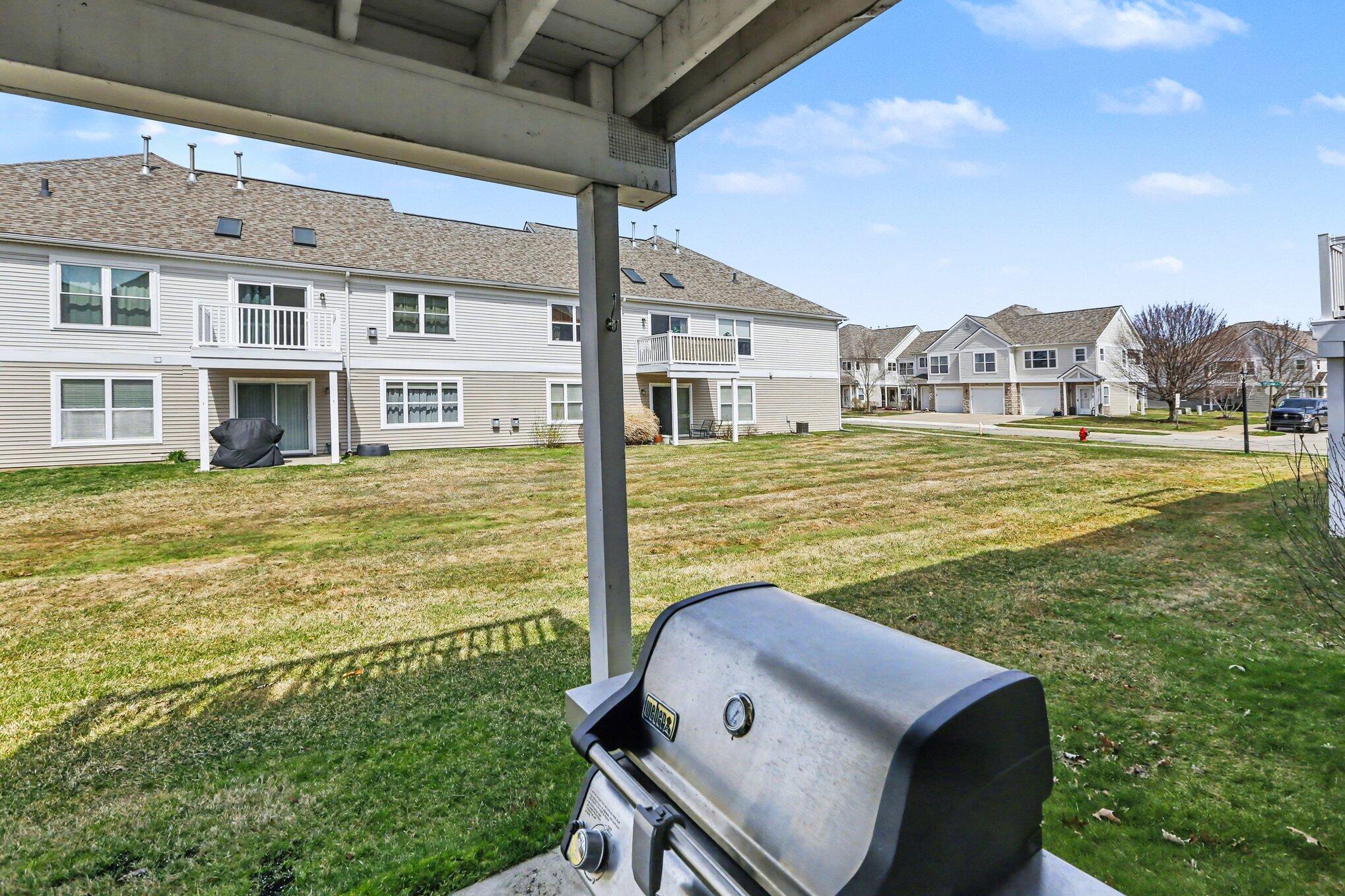 716 Cobblestone Way Chelsea, MI 48118 - Photo 24 of 29 026_file_9940