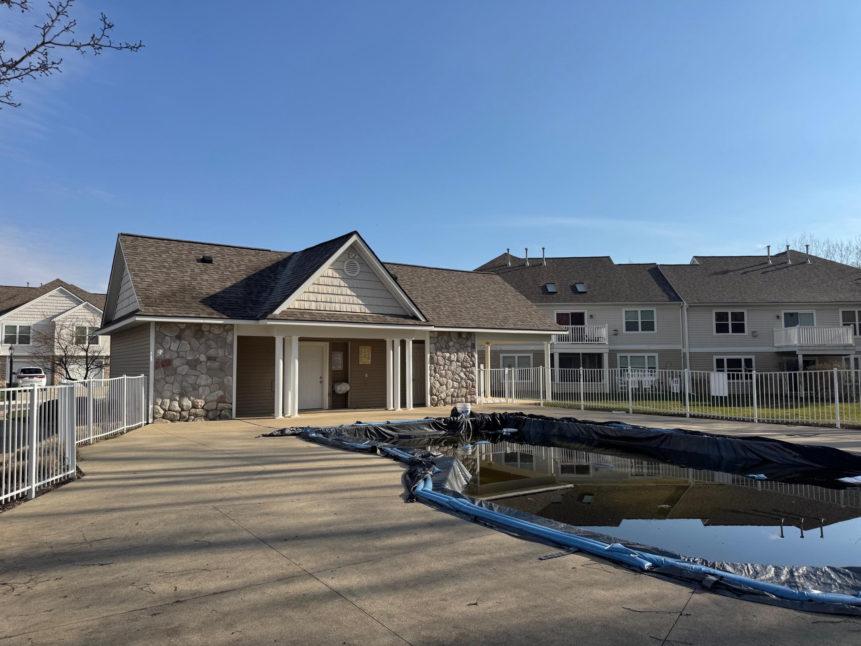 716 Cobblestone Way Chelsea, MI 48118 - Photo 26 of 29 IMG_8984 (002)