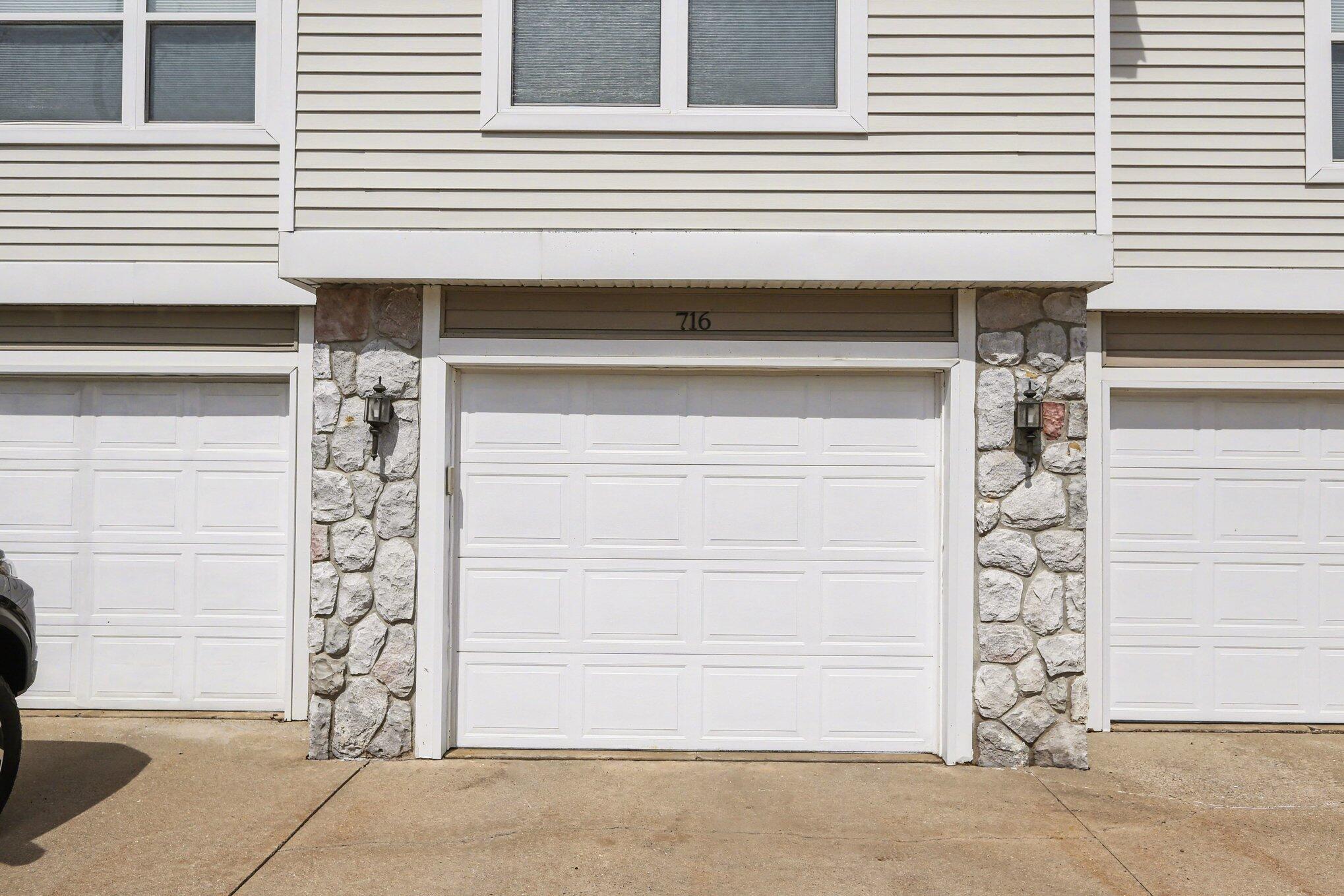 716 Cobblestone Way Chelsea, MI 48118 - Photo 27 of 29 003_file_6320