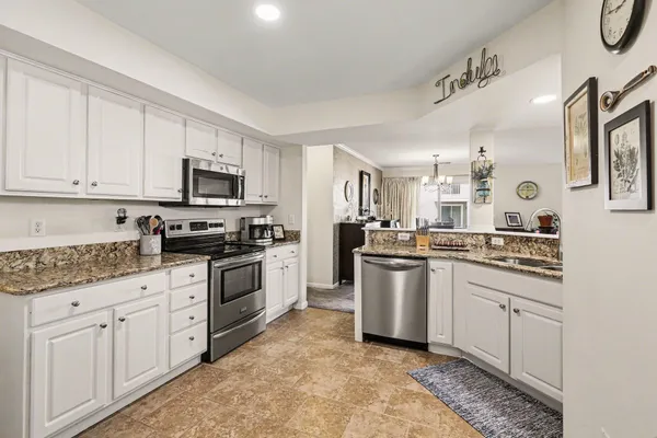 $325,000 | 716 Cobblestone Way, Chelsea, MI 48118