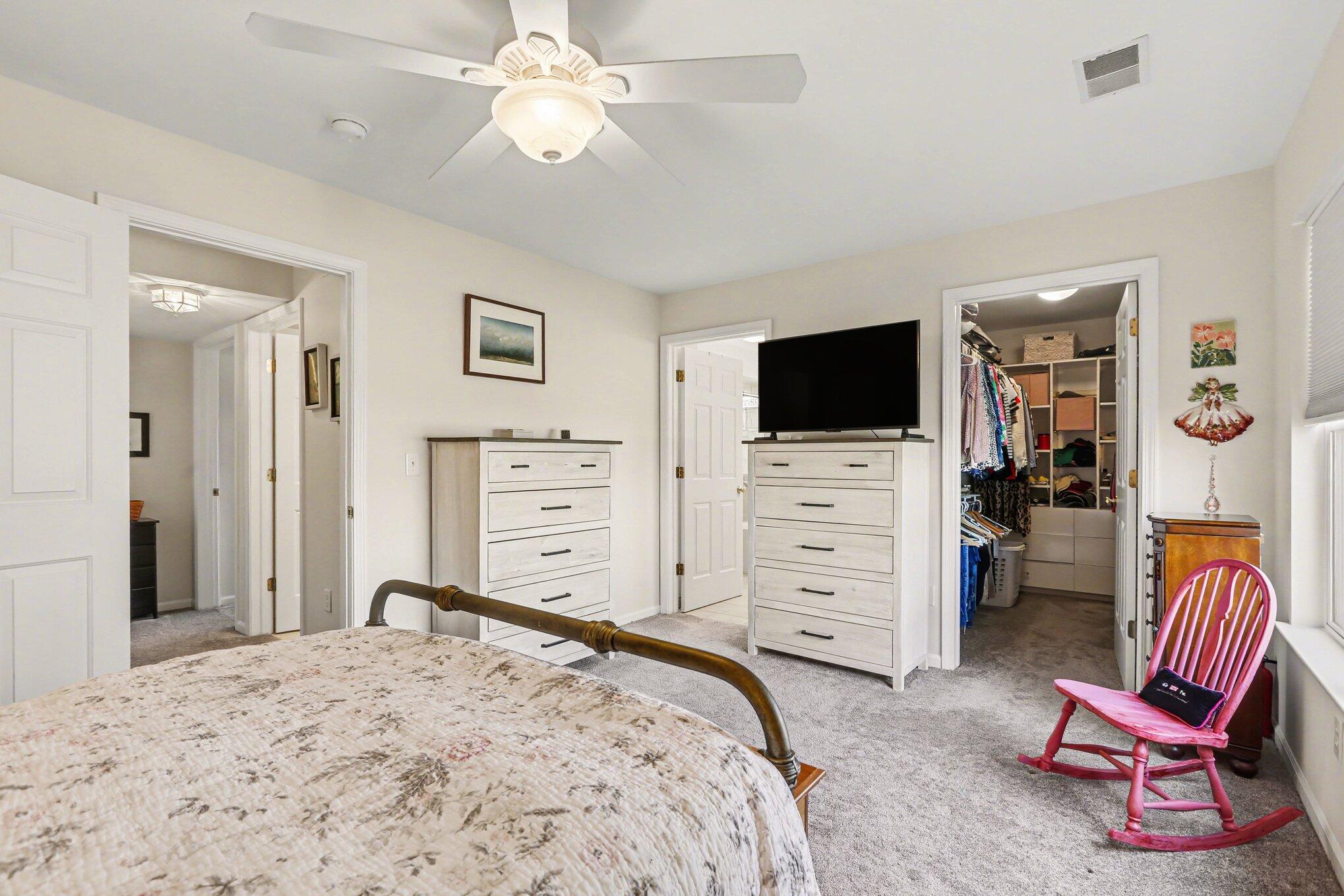 716 Cobblestone Way Chelsea, MI 48118 - Photo 9 of 29 012_file_9860