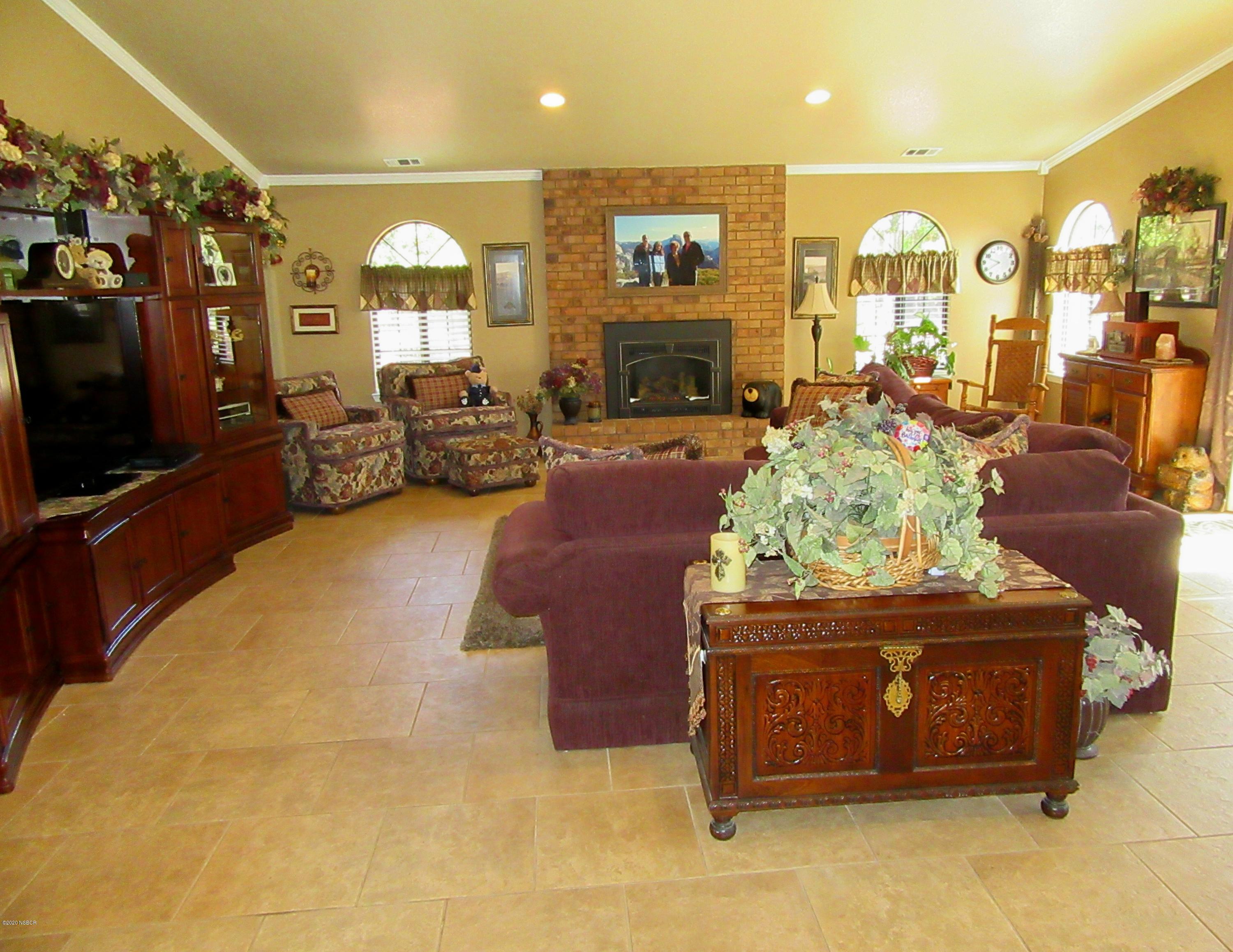 875 Cynthia Drive Lompoc, CA 93436 - Photo 7 of 69 IMG_2262