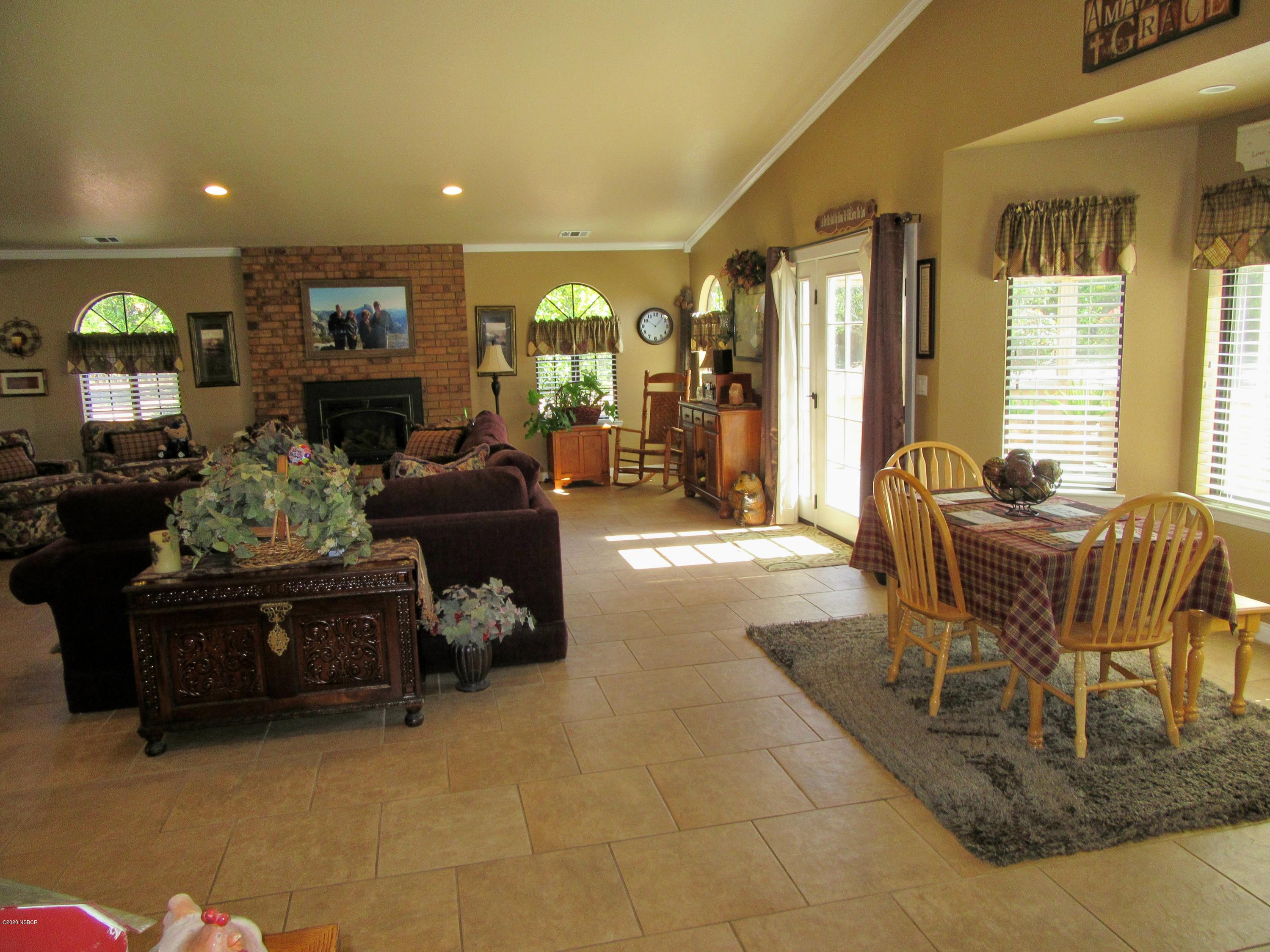 875 Cynthia Drive Lompoc, CA 93436 - Photo 8 of 69 IMG_2353