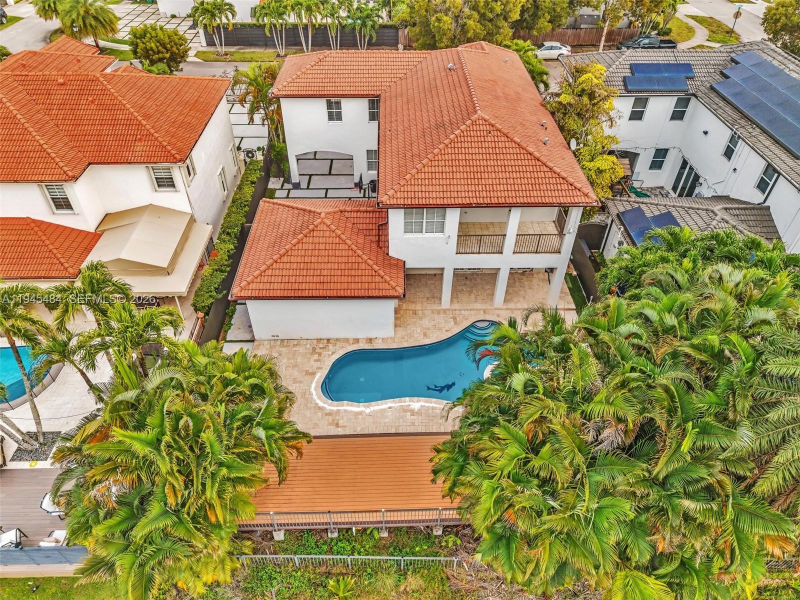 1102 Southwest 149th Path Miami, FL 33194 - Photo 37 of 45