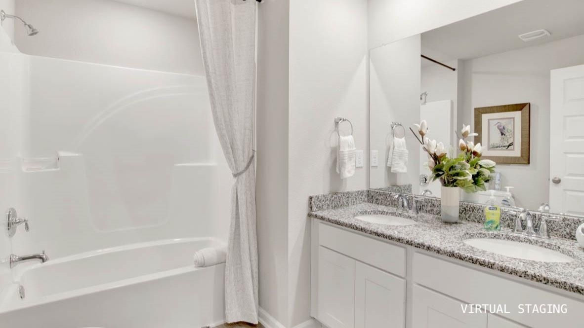 22052 Aleutian Avenue Foley, AL 36535 - Photo 7 of 26 Bathroom