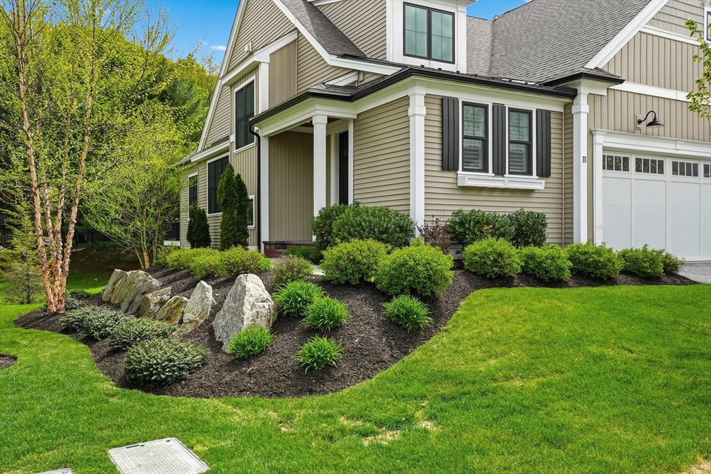 11 Baiting Brook Road, Unit 11 Framingham, MA 01701 - Photo 3 of 42