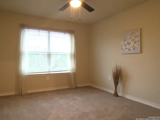 $298,500 | 740 Crestview, Floresville, TX 78114