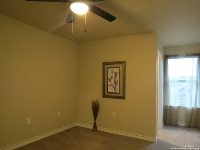 $298,500 | 740 Crestview, Floresville, TX 78114