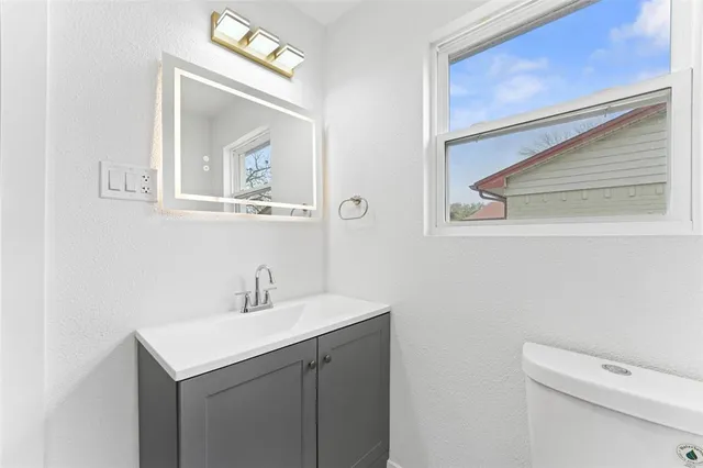 $349,990 | 11046 Delford Circle, Dallas, TX 75228