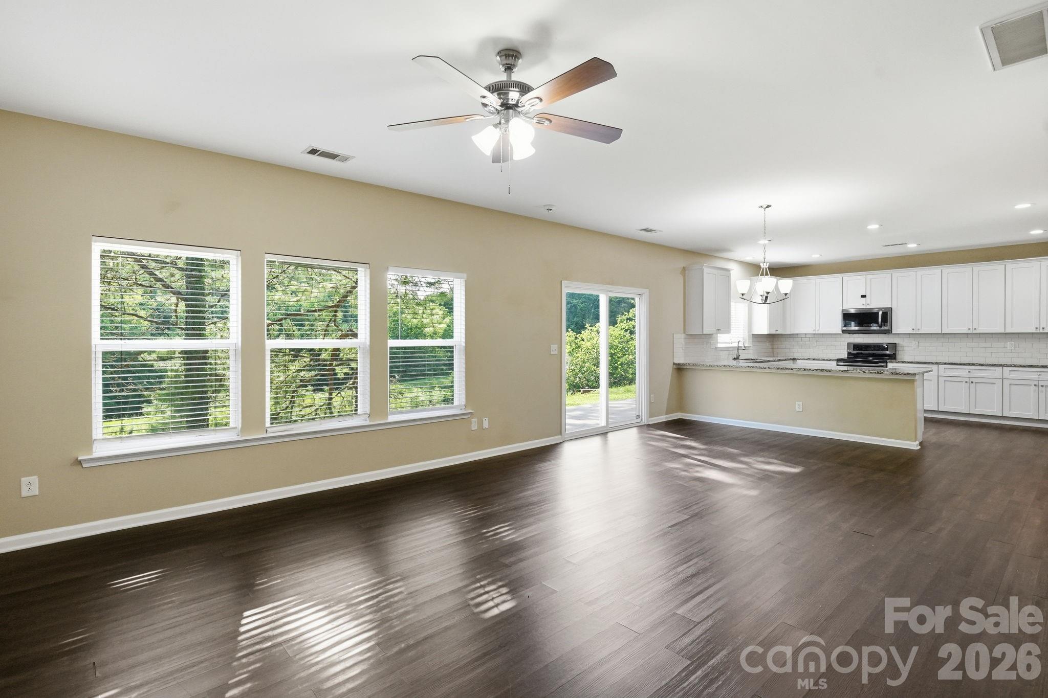 9237 Seamill Road Charlotte, NC 28278 - Photo 5 of 35 Gallery Image 5