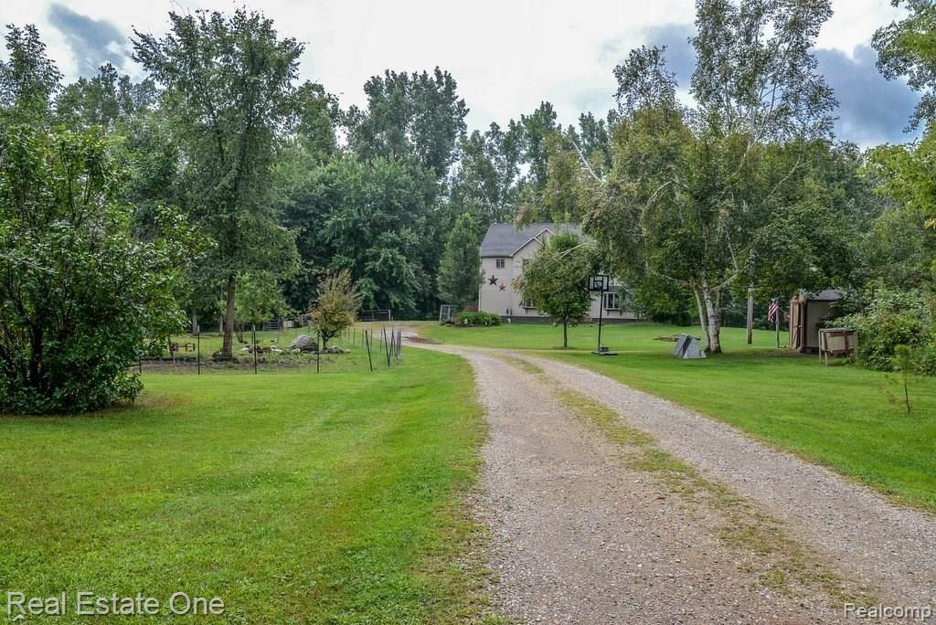 2812 Tozer Road North Branch, MI 48461 - Photo 56 of 87 Driveway to the house.