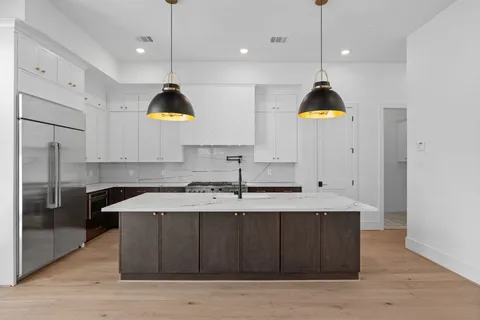 $1,249,999 | 8553 Western Drive, Houston, TX 77055