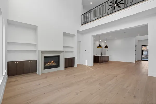 $1,249,999 | 8553 Western Drive, Houston, TX 77055