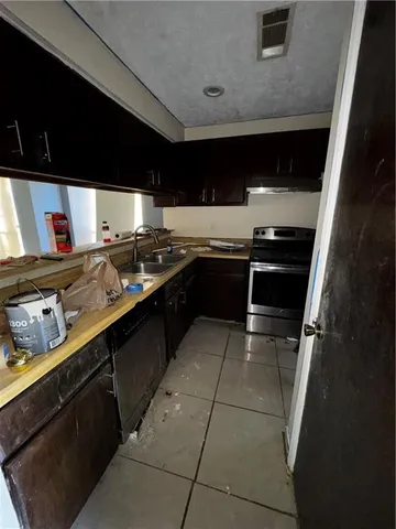 $165,000 | 871 Brandy Oaks Lane, Stone Mountain, GA 30088