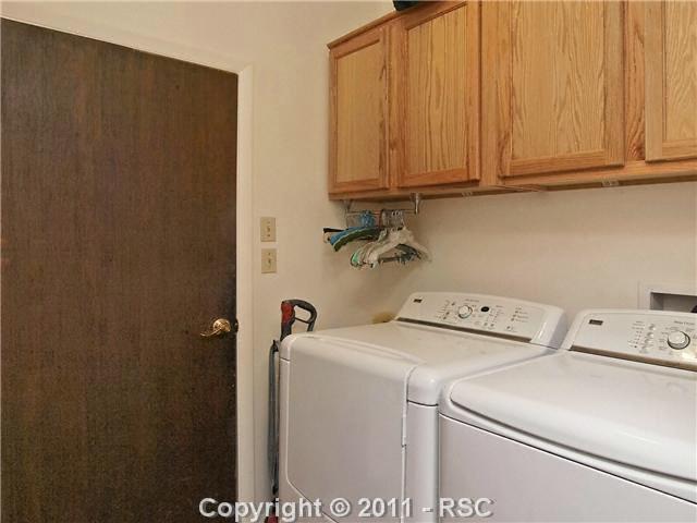 661 Red Cliff Road Colorado Springs, CO 80906 - Photo 12 of 16