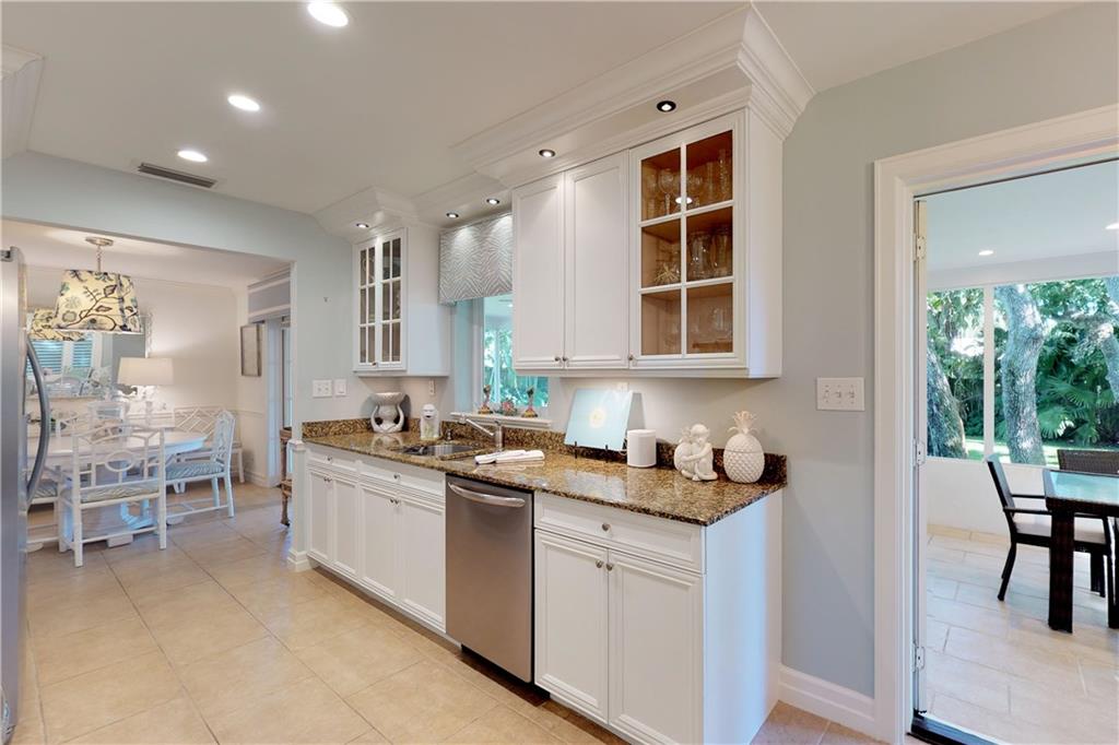 925 Tides Road Vero Beach, FL 32963 - Photo 23 of 35 Gallery Image 23