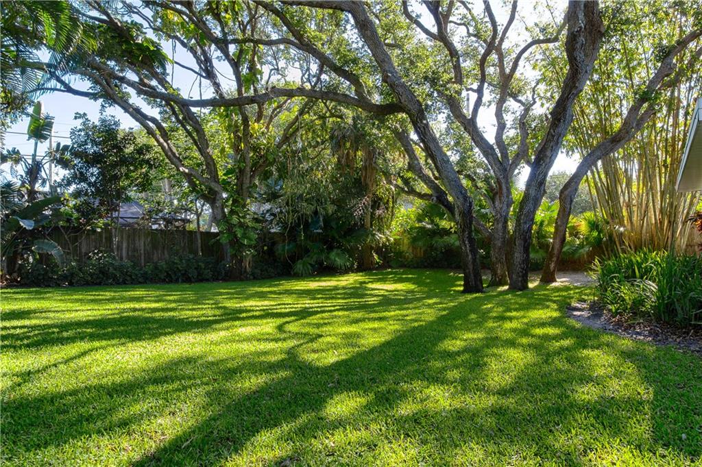 925 Tides Road Vero Beach, FL 32963 - Photo 28 of 35 Gallery Image 28