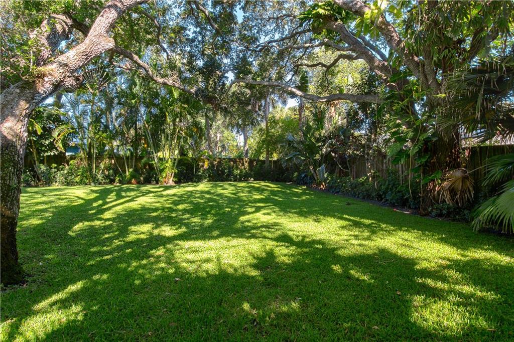 925 Tides Road Vero Beach, FL 32963 - Photo 31 of 35 Gallery Image 31