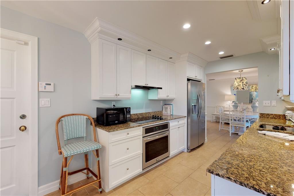 925 Tides Road Vero Beach, FL 32963 - Photo 5 of 35 Gallery Image 5