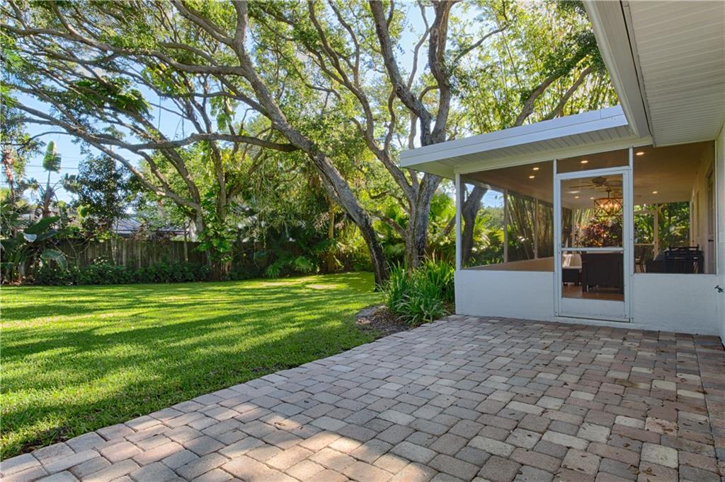 925 Tides Road Vero Beach, FL 32963 - Photo 8 of 35 Gallery Image 8