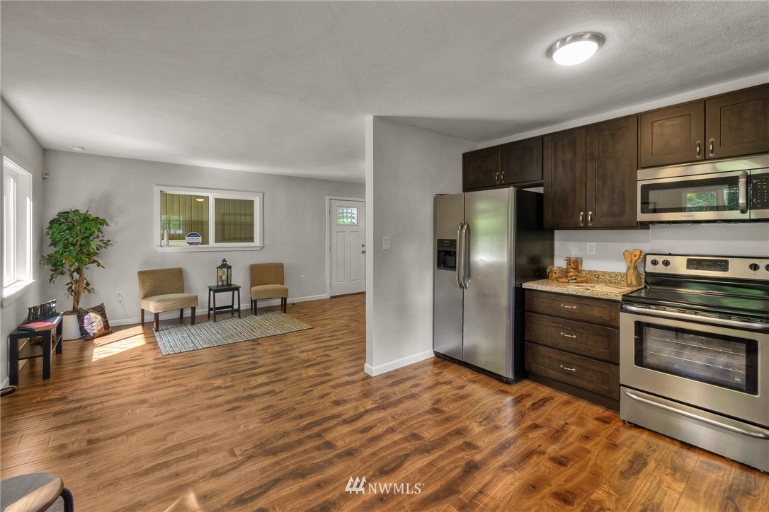 4300 Robinson Road Northeast Bremerton, WA 98310 - Photo 7 of 25 Gallery Image 7