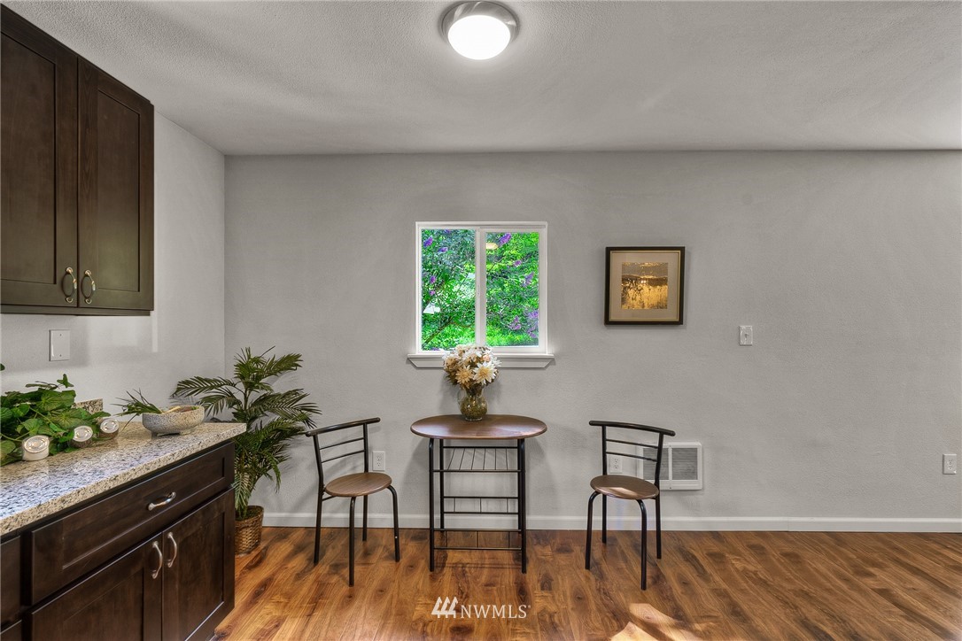 4300 Robinson Road Northeast Bremerton, WA 98310 - Photo 8 of 25 Gallery Image 8
