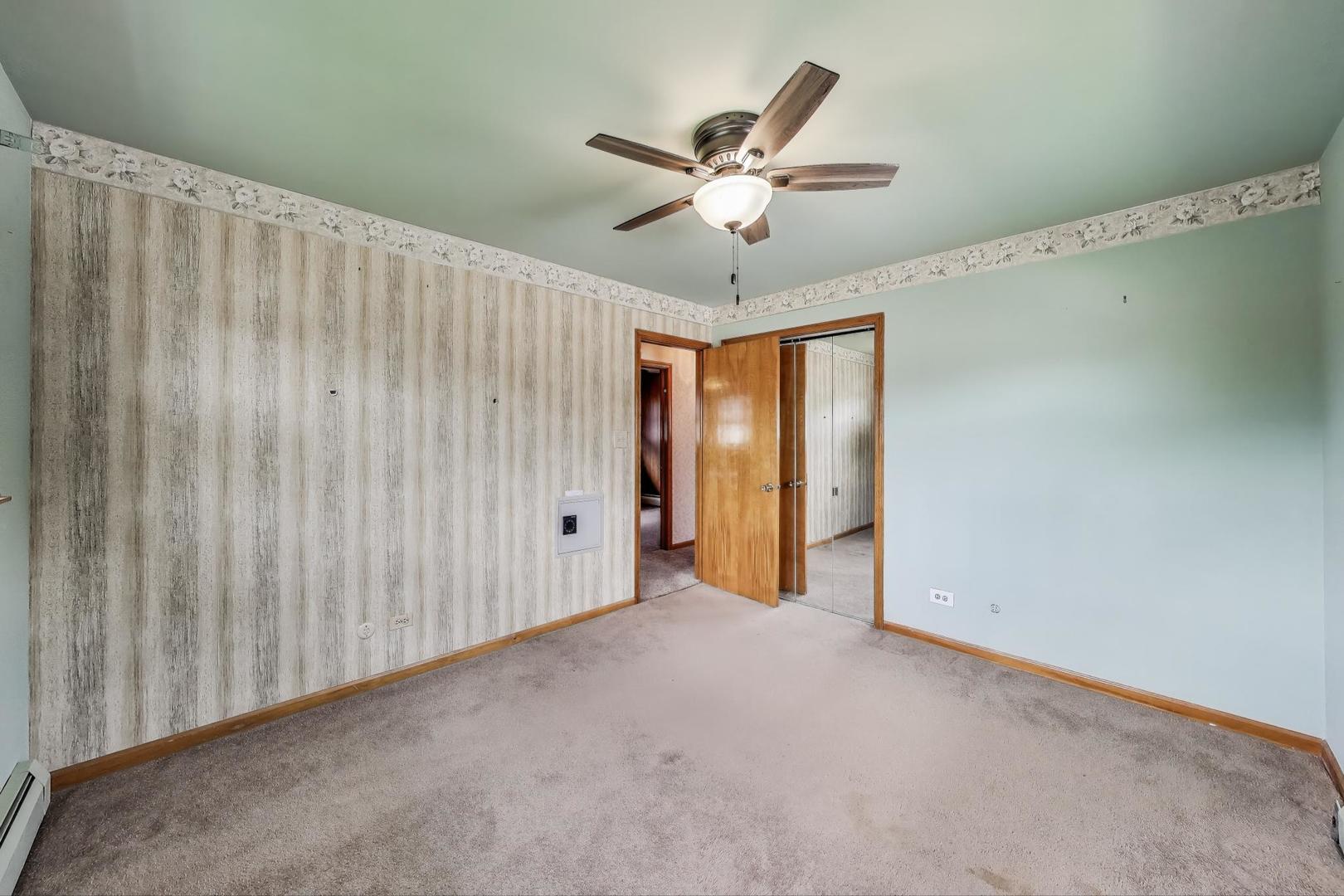 4121 Maple Avenue Lyons, IL 60534 - Photo 14 of 32 a view of an empty room