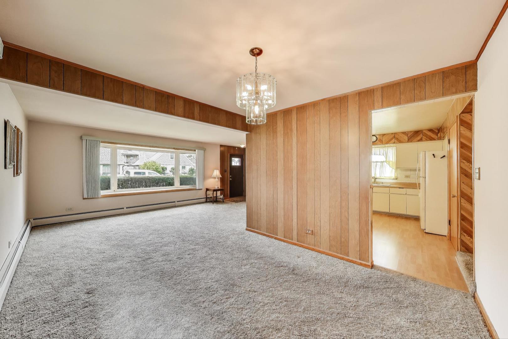 4121 Maple Avenue Lyons, IL 60534 - Photo 6 of 32 a view of entryway with livingroom