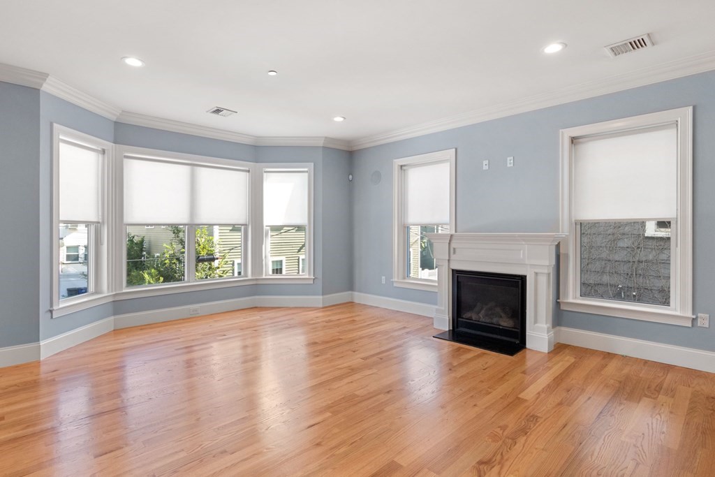 15 Preble Street, Unit 4 Boston, MA 02127 - Photo 7 of 23