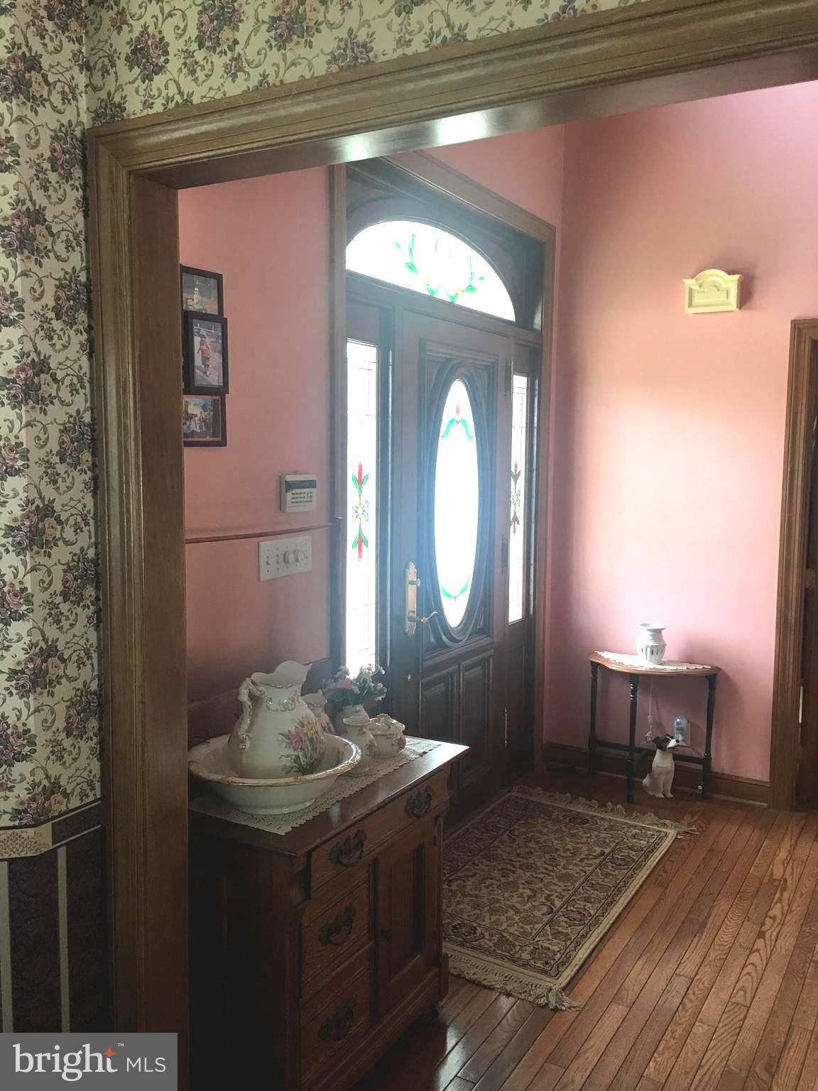 3631 Trout Run Road York, PA 17406 - Photo 12 of 25 Inviting foyer