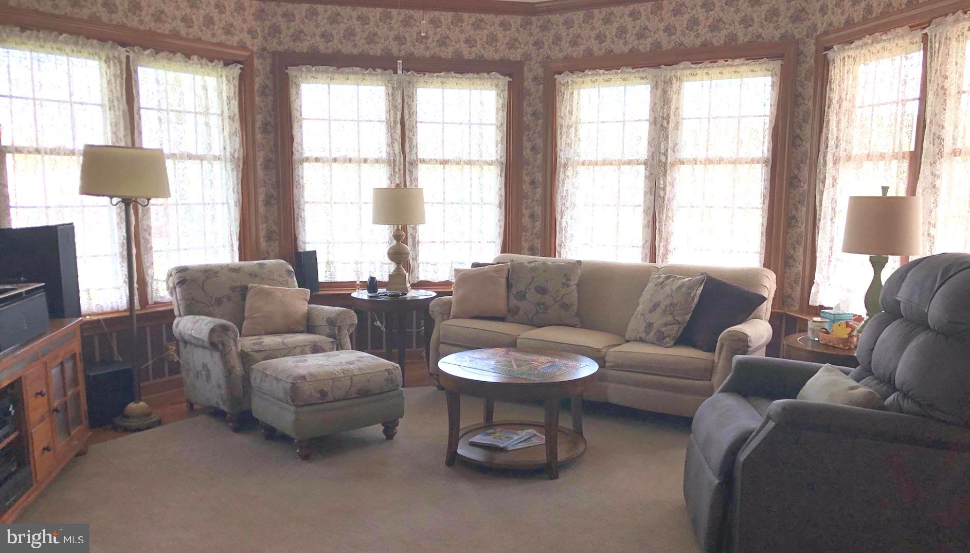 3631 Trout Run Road York, PA 17406 - Photo 9 of 25 Living room