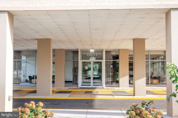 a view of a building entrance